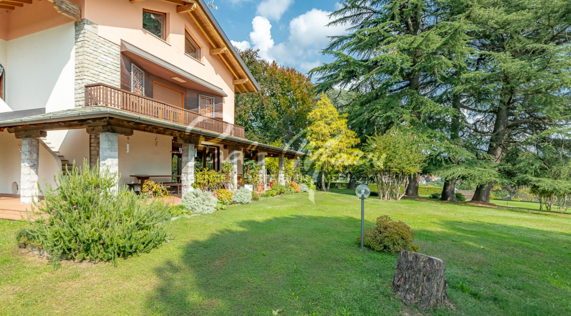 Villa con giardino Capiago Como (68)